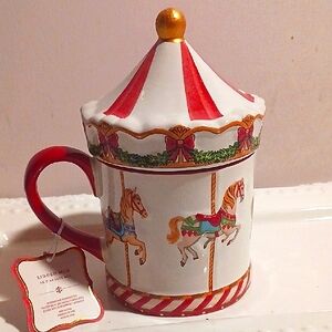 Gorgeous! Carosel Horses Design Mug With Matching Lid 🎠👑🎠🎠👑🎠🎠
